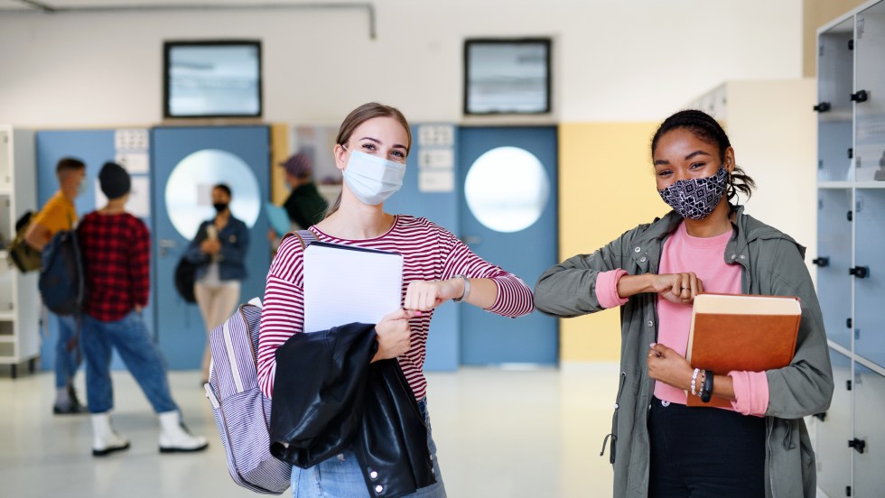 Covid-19 coronavirus étudiants masques