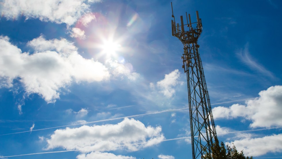 tour de télécommunication internet cellulaire