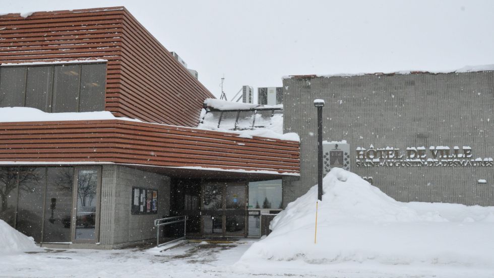 Hôtel de ville de Saint-Augustin en hiver