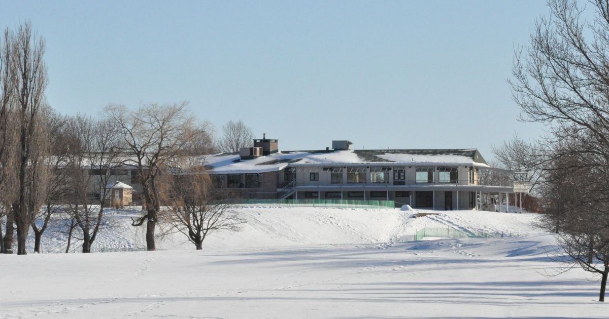Toujours peu d’appui à une tour au golf de CapRouge