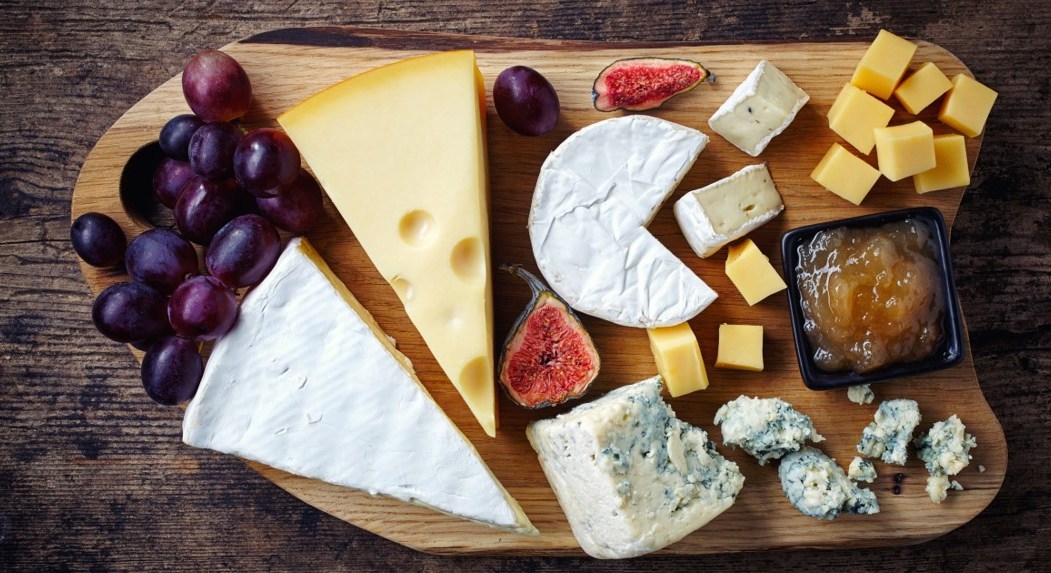 Les secrets du fromage à la maison, selon un fromager amateur