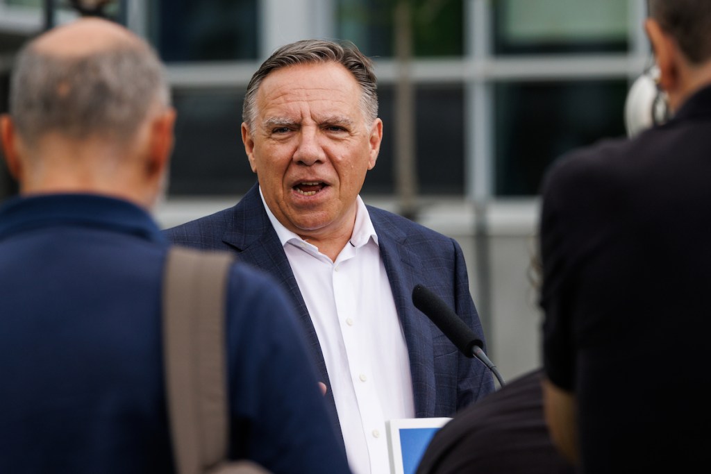 François Legault en campagne électorale.
