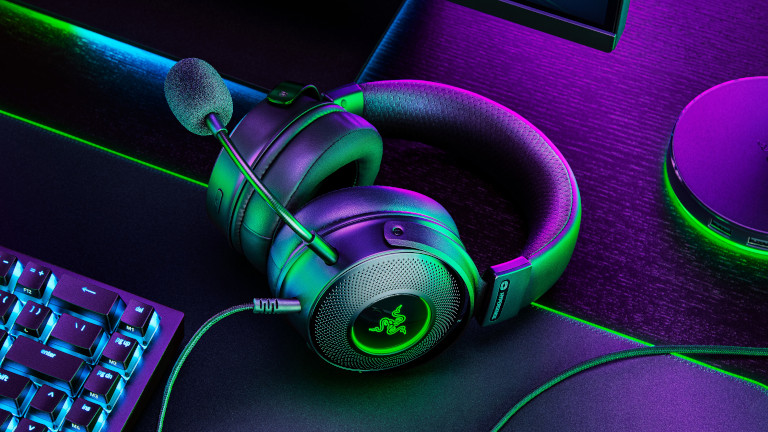 Le casque d'écoute Kraken V3 Pro de Razer intègre des drivers de 50mm pour beaucoup de puissance au niveau des graves. Kraken V3 Pro HyperSense Razer