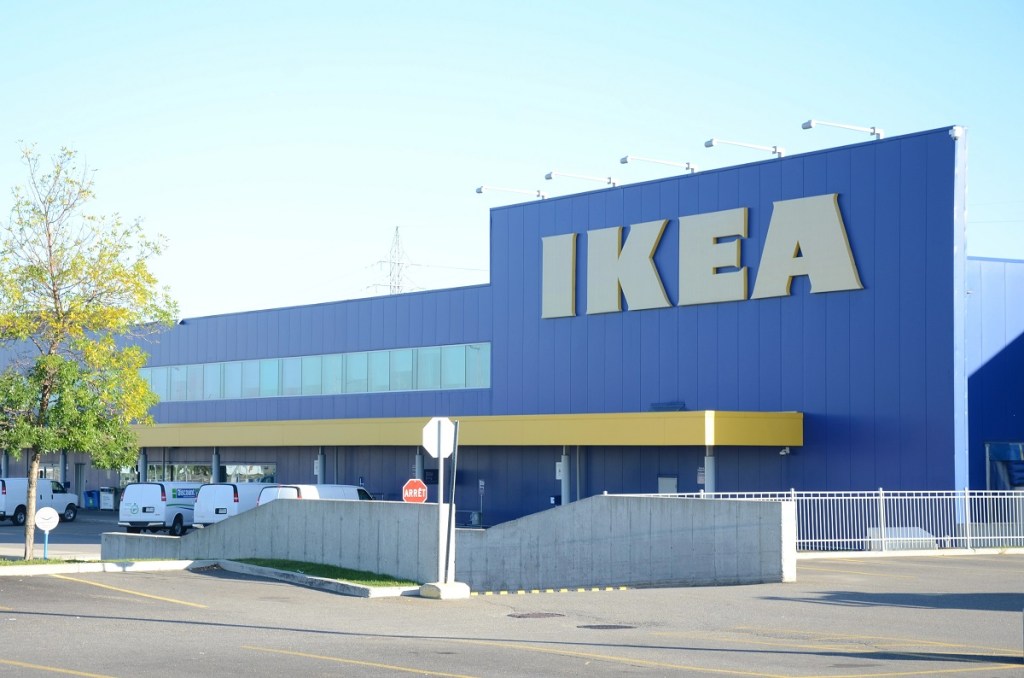 Le magasin IKEA sur le boulevard Cavendish à Saint-Laurent.