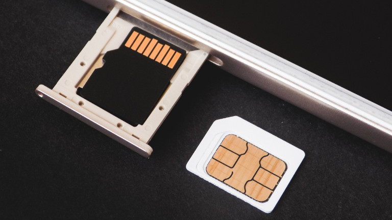 La carte SIM de notre téléphone est ce qui permet d'identifier notre appareil auprès d'un fournisseur de téléphonie et d'accéder à son réseau. Carte SIM