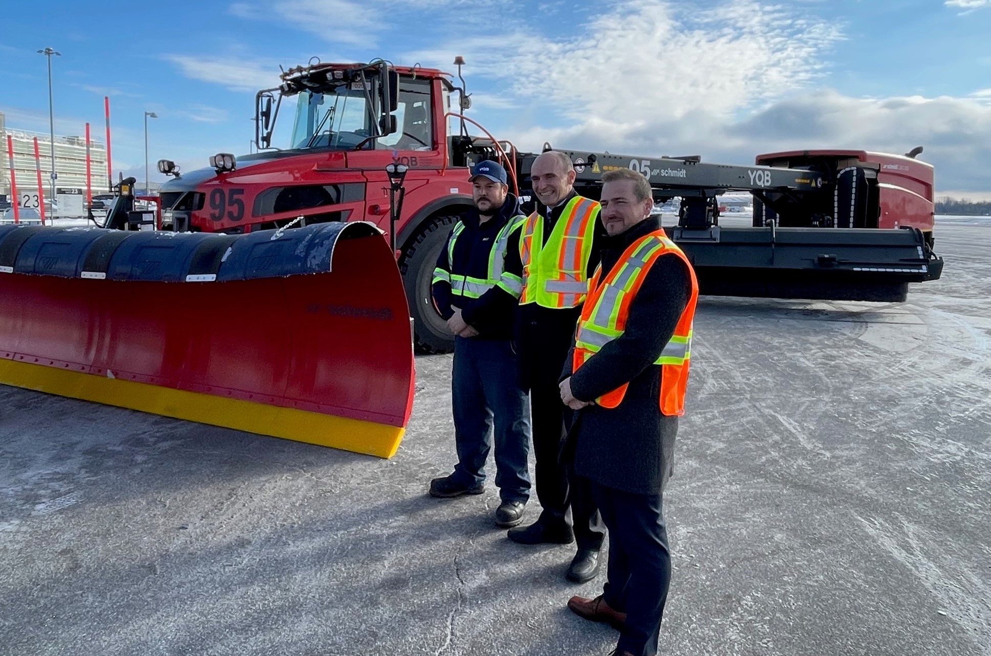 Aéroport Jean-Lesage de Québec déneigement