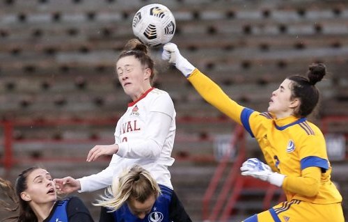 Filles Rouge et Or soccer finale U Sports contre les Carabins