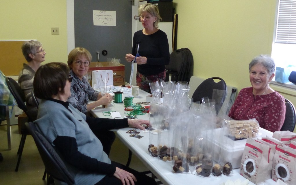 La Livraison du bonheur de SFSR préparée à la Maison des grands-parents de Sainte-Foy