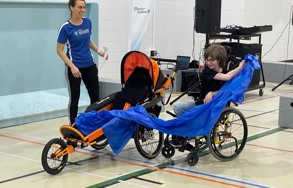Poussette adaptée école Madeleine-Bergeron