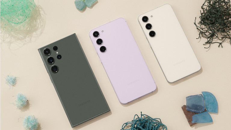Le S23 et S23+ larguent le rectangle à l'arrière pour y loger les caméras afin de se coller au design du Ultra. Design Samsung Galaxy S23