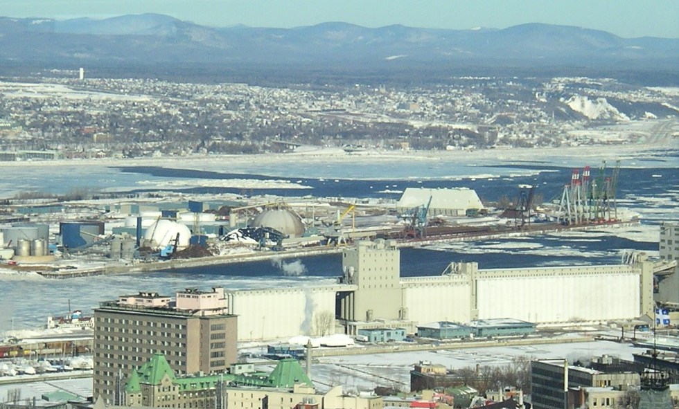 Port de Québec en hiver