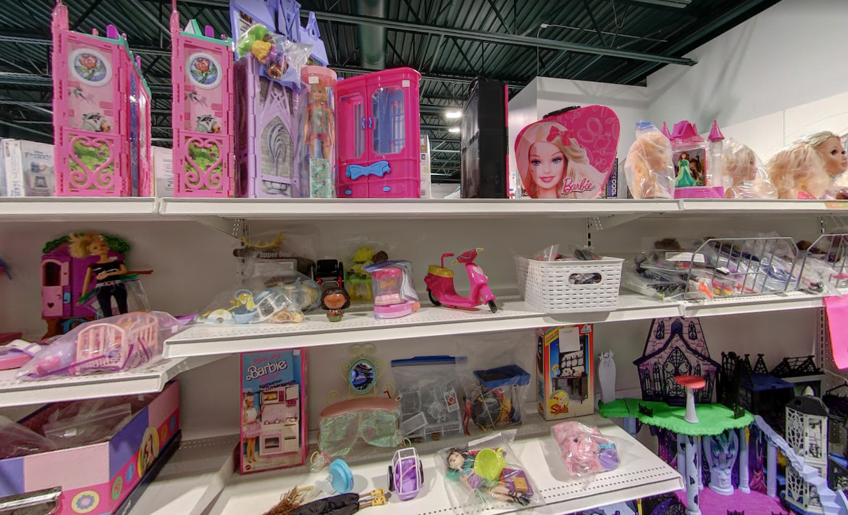 R&eacute;no-Jouets &eacute;talages anciens locaux