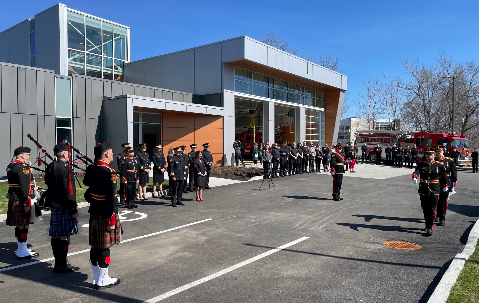 Inauguration caserne 10 SPCIQ