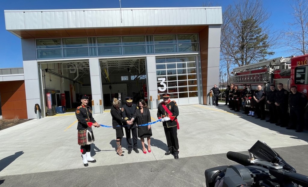 Inauguration caserne 10 SPCIQ