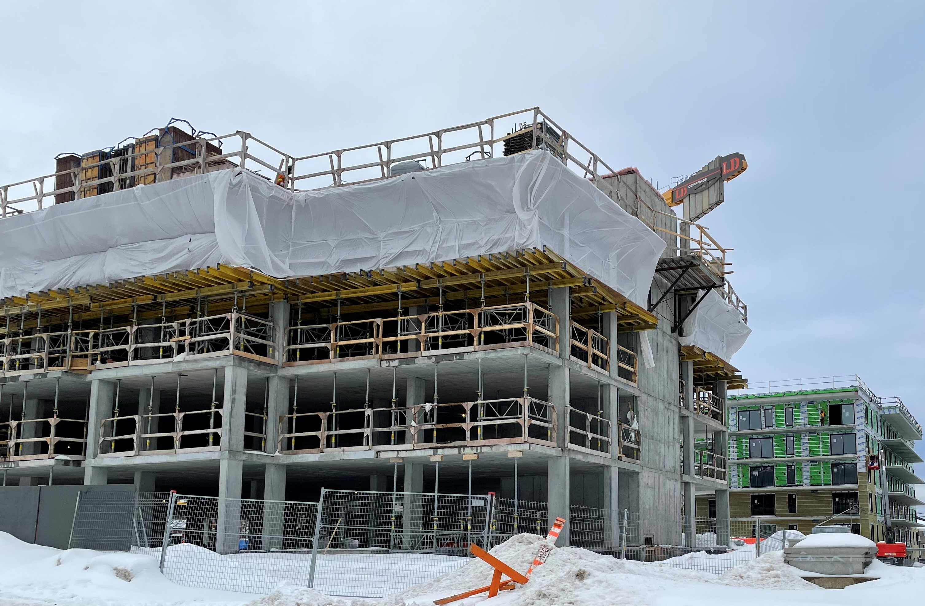 Chantier construction logements hiver 2023