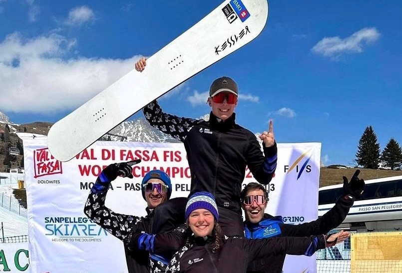 James Savard-Ferguson surf des neiges