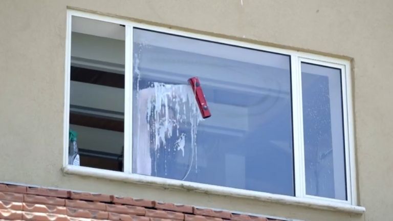 aper&ccedil;u tyroler balai laveur int&eacute;rieur ext&eacute;rieur