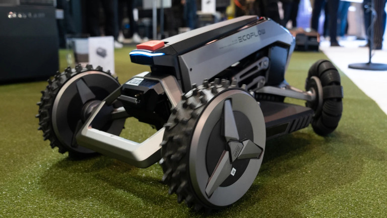 La hauteur de la tonte est variable. Sa vitesse de coupe se fait plus rapidement qu&rsquo;un humain parce que ce robot intelligent &agrave; la capacit&eacute; de rouler rapidement.&nbsp;