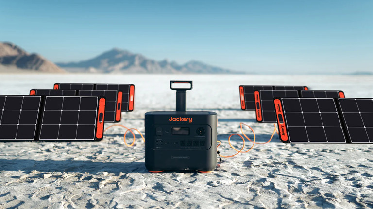 Les panneaux solaires de la batterie Jackery Explorer 3000 Pro