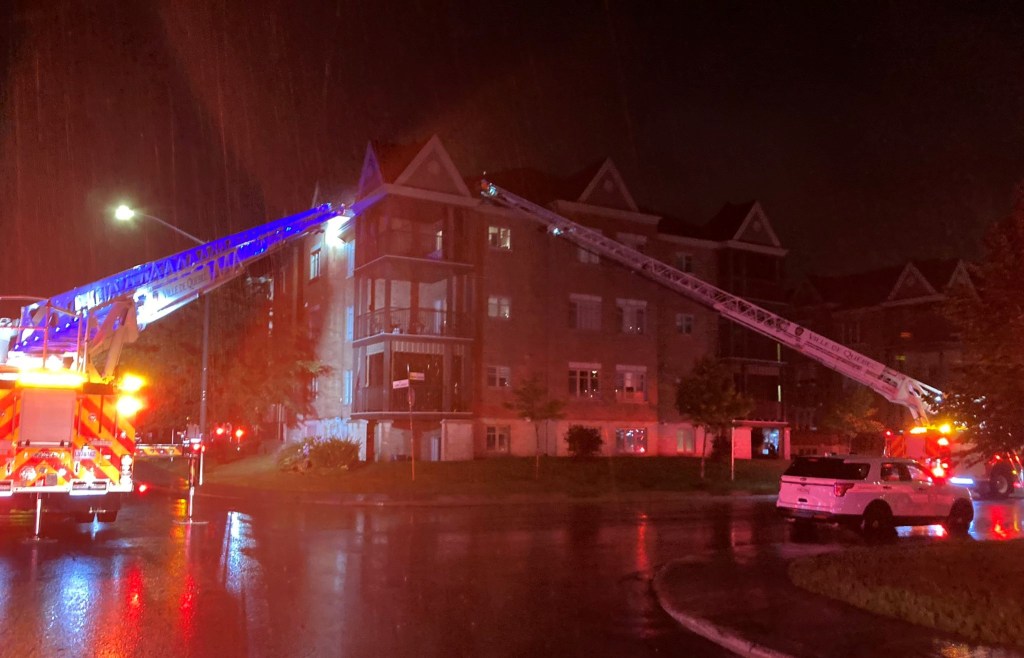 Incendie causé par la foudre à Beauport