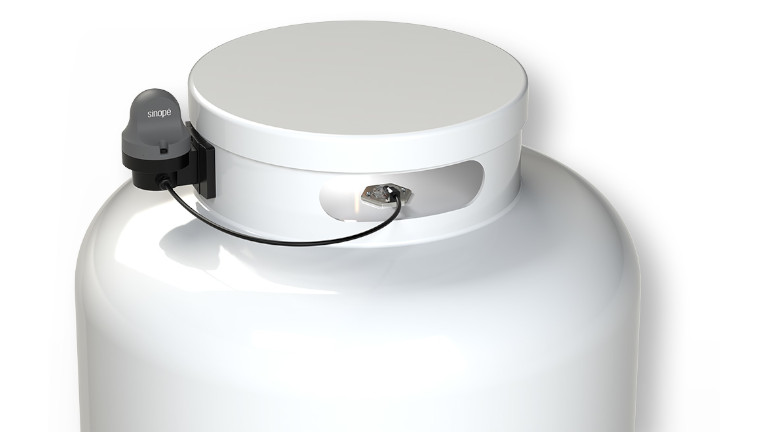 Le moniteur de Sinopé se fixe à notre réservoir de propane grâce à sa base aimantée. moniteur propane sinopé
