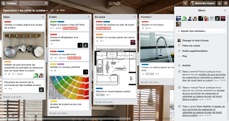 Un aperçu de l'interface de Trello, des divers tableaux et des cartes remplies d'informations à partager.