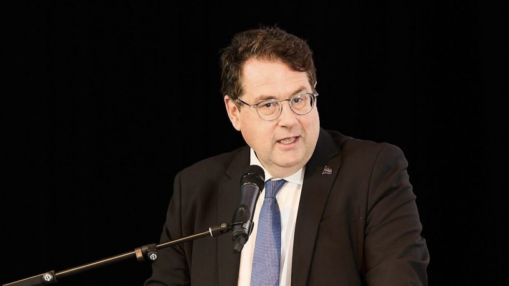 Le ministre Bernard Drainville