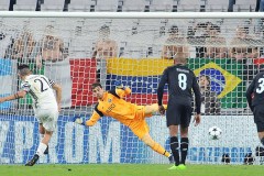 Champions League: Juventus Porto 1-0, Dybala porta i bianconeri ai quarti