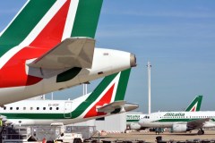Alitalia, 1 miliardo di tagli per raggiungere l’utile nel 2019