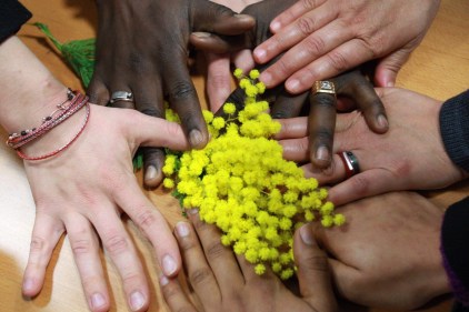 8 marzo: donne italiane più brave negli studi, il lavoro le penalizza