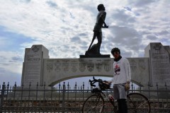 Una voce, una chitarra e una bicicletta!