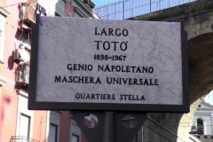 Largo Totò, una piazza per il “Principe della risata”