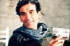 Massimo Troisi, il ricordo della sua città a 65 anni dalla nascita